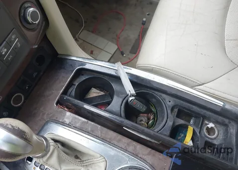 2011 Infiniti Qx56 z USA, uszkodzony, nr VIN JN8AZ2NC2B9302725